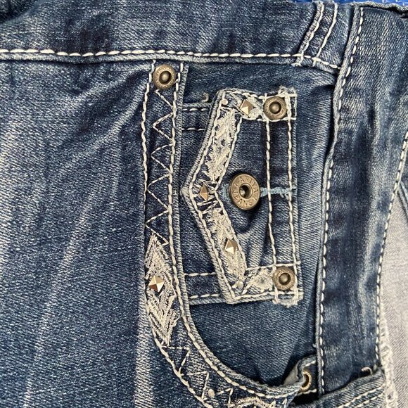 Ariya Jeans Denim Embroidery W16 Shorts - Picture 7 of 10